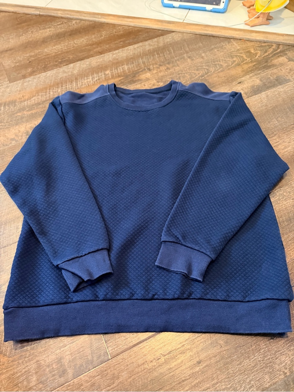 Born Primitive Men’s XL Navy Textured Crewneck Sweatshirt Athletic Pullover